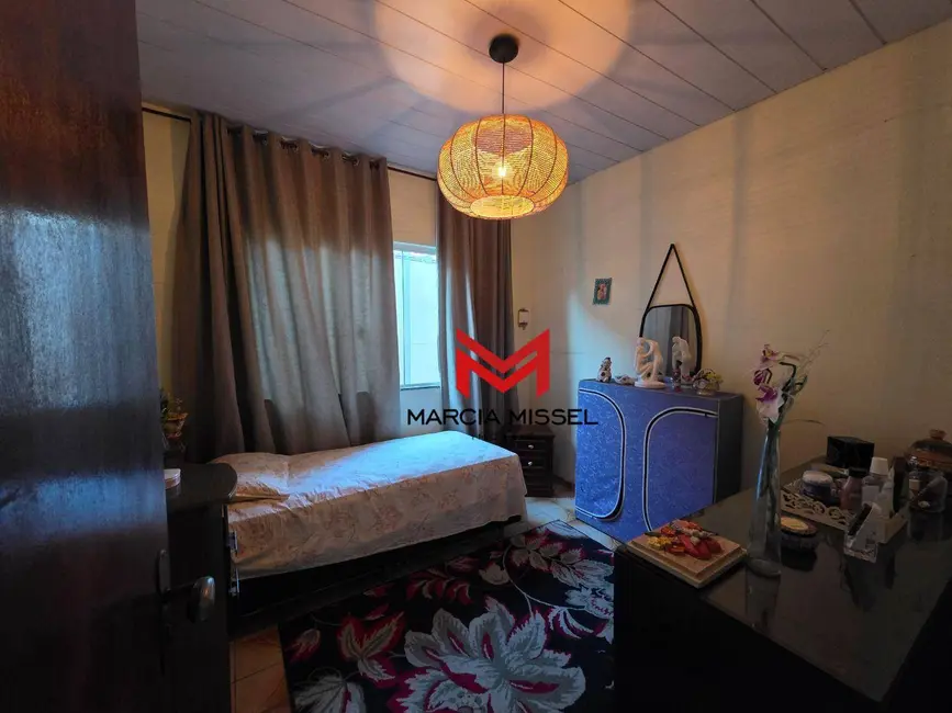 Casa com 4 quartos à venda, 406m2 em Vila Treze de Maio, Nova Iguacu - RJ - imagem 8 Foto 8 de Casa com 4 quartos à venda, 406m2 em Vila Treze de Maio, Nova Iguacu - RJ