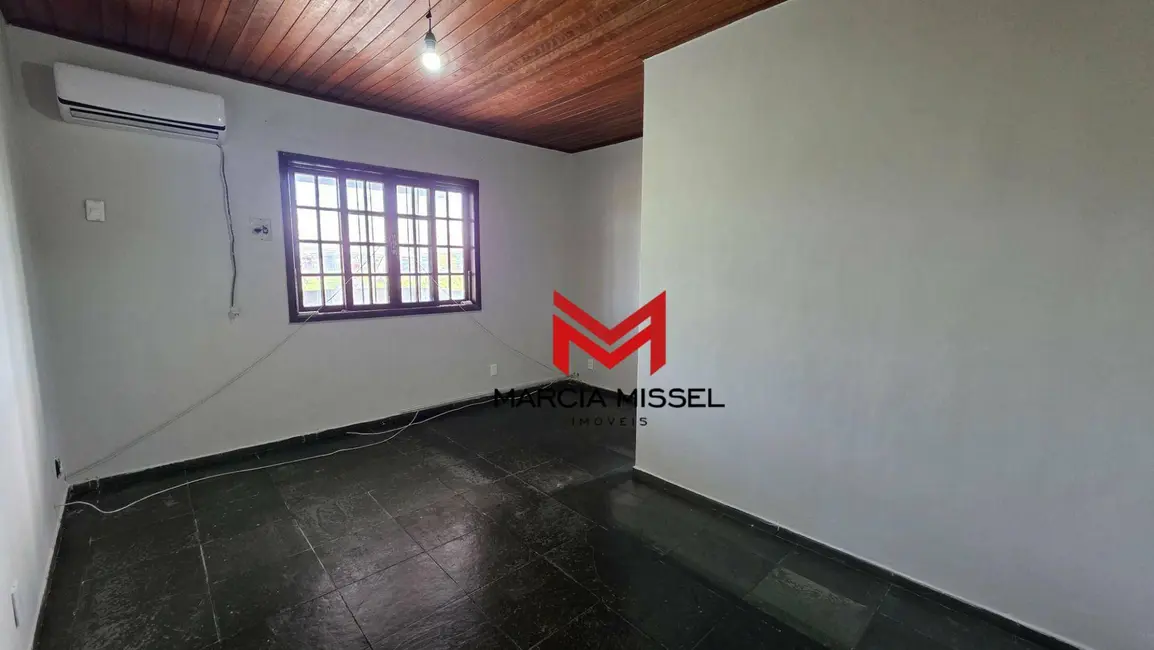 Foto 7 de Sobrado com 3 quartos para alugar, 120m2 em Nova Iguacu - RJ