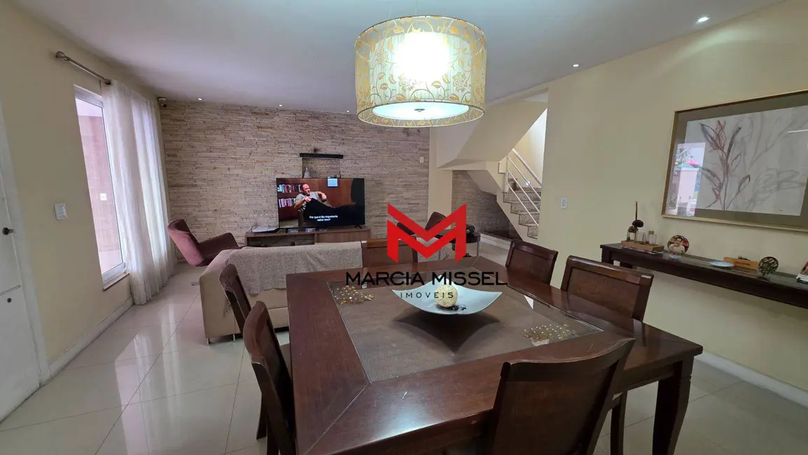 Foto 2 de Casa de Condomínio com 4 quartos à venda e para alugar, 200m2 em Nova Iguacu - RJ