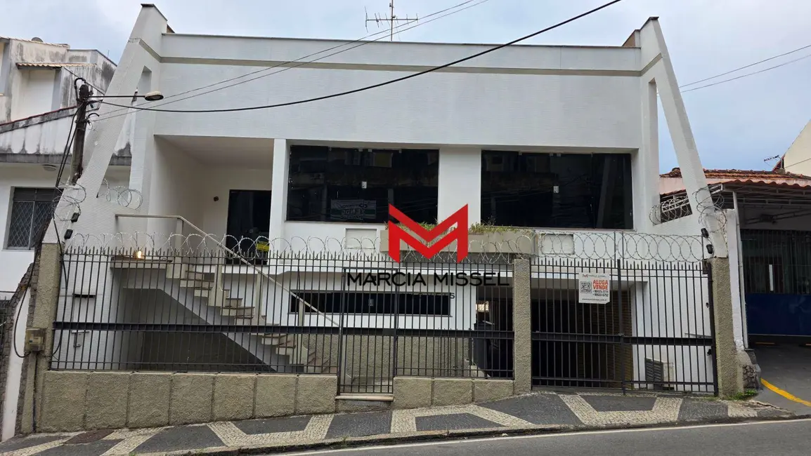 Casa com 9 quartos à venda e para alugar, 437m2 em Centro, Nova Iguacu - RJ - imagem 1 Foto 1 de Casa com 9 quartos à venda e para alugar, 437m2 em Centro, Nova Iguacu - RJ