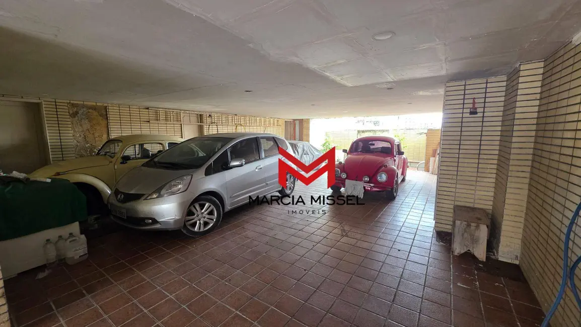 Casa com 9 quartos à venda e para alugar, 437m2 em Centro, Nova Iguacu - RJ - imagem 4 Foto 4 de Casa com 9 quartos à venda e para alugar, 437m2 em Centro, Nova Iguacu - RJ