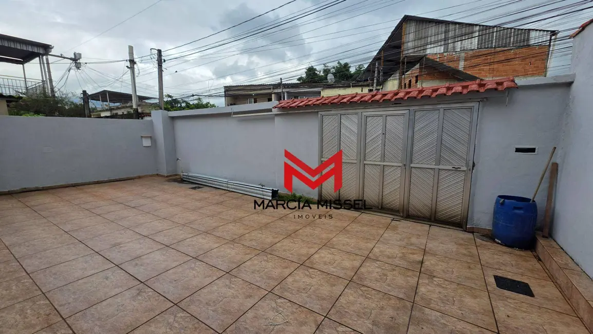 Foto 3 de Casa com 2 quartos para alugar, 348m2 em Kennedy, Nova Iguacu - RJ
