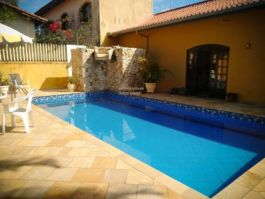 Foto 3 de Casa com 4 quartos à venda, 216m2 em Itanhaem - SP