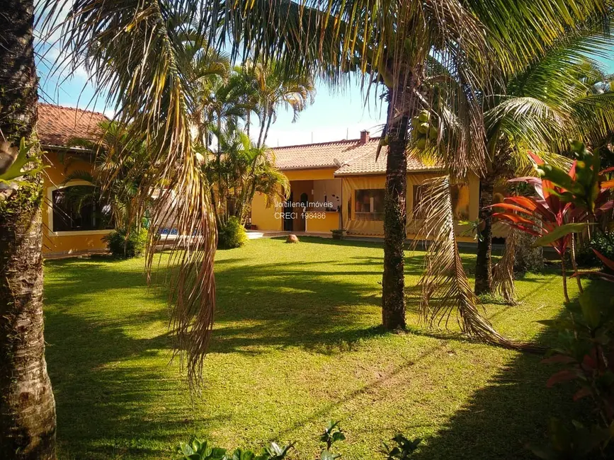 Foto 2 de Casa com 4 quartos à venda, 216m2 em Itanhaem - SP