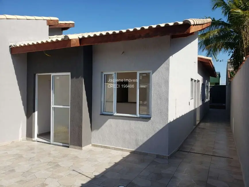 Foto 8 de Casa com 2 quartos à venda, 75m2 em Itanhaem - SP