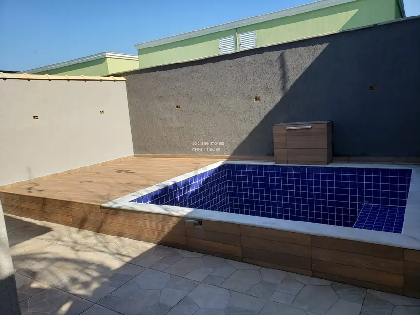 Foto 6 de Casa com 2 quartos à venda, 75m2 em Itanhaem - SP