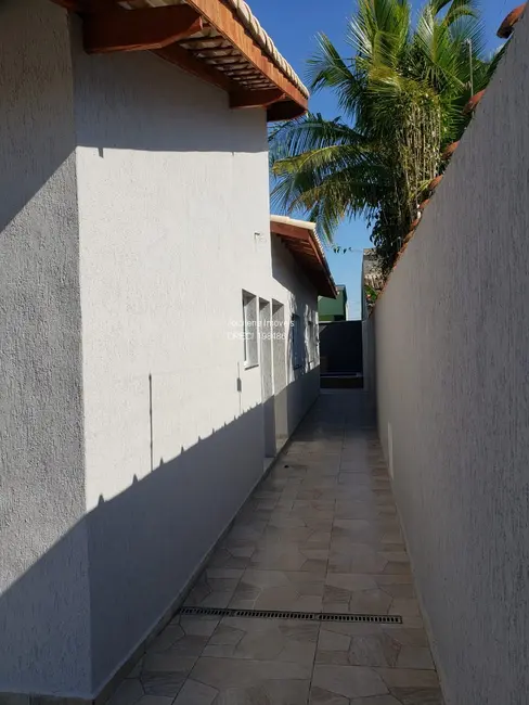 Foto 9 de Casa com 2 quartos à venda, 75m2 em Itanhaem - SP