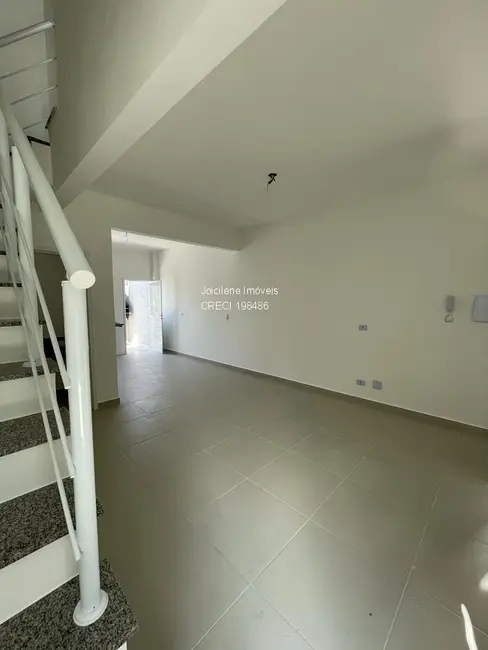 Casa de Condomínio com 2 quartos à venda, 75m2 em Itanhaem - SP - imagem 2 Foto 2 de Casa de Condomínio com 2 quartos à venda, 75m2 em Itanhaem - SP