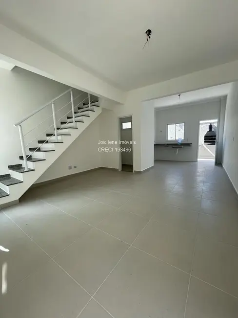 Casa de Condomínio com 2 quartos à venda, 74m2 em Itanhaem - SP - imagem 8 Foto 8 de Casa de Condomínio com 2 quartos à venda, 74m2 em Itanhaem - SP