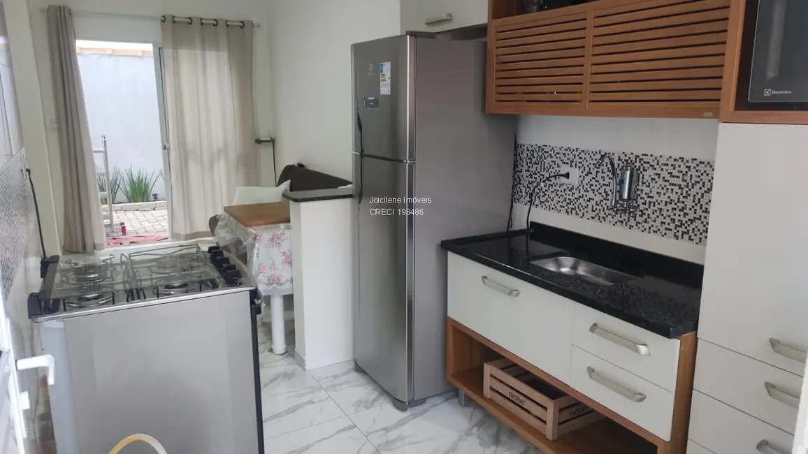 Casa de Condomínio com 2 quartos para alugar, 57m2 em Itanhaem - SP - imagem 3 Foto 3 de Casa de Condomínio com 2 quartos para alugar, 57m2 em Itanhaem - SP