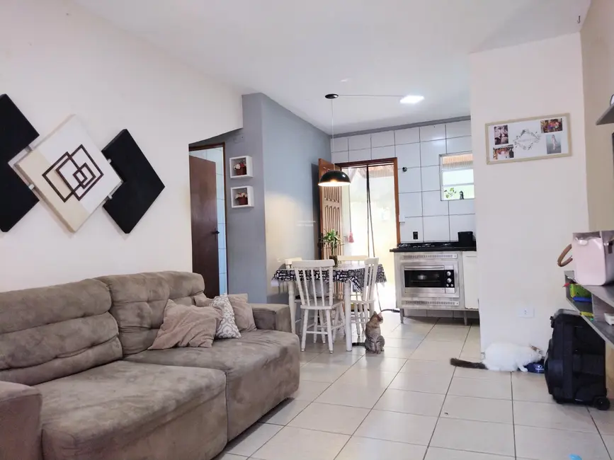 Foto 2 de Casa de Condomínio com 2 quartos à venda, 57m2 em Itanhaem - SP