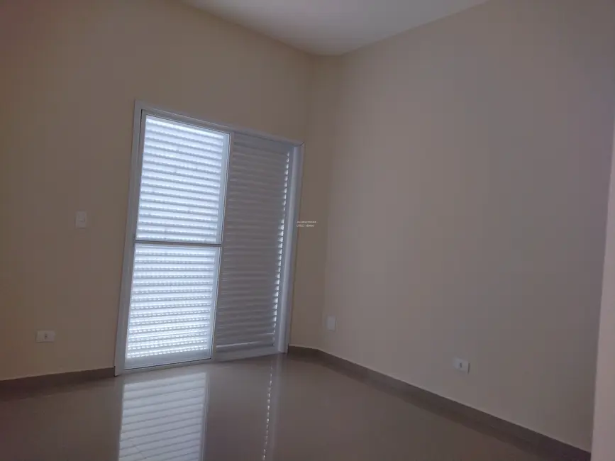 Foto 9 de Casa com 2 quartos à venda, 81m2 em Itanhaem - SP