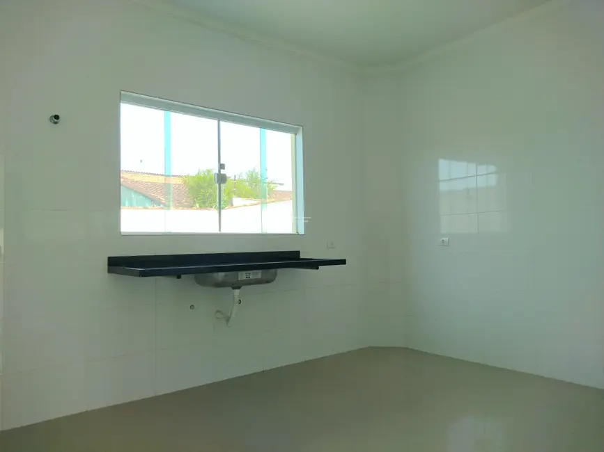 Foto 4 de Casa com 2 quartos à venda, 87m2 em Itanhaem - SP