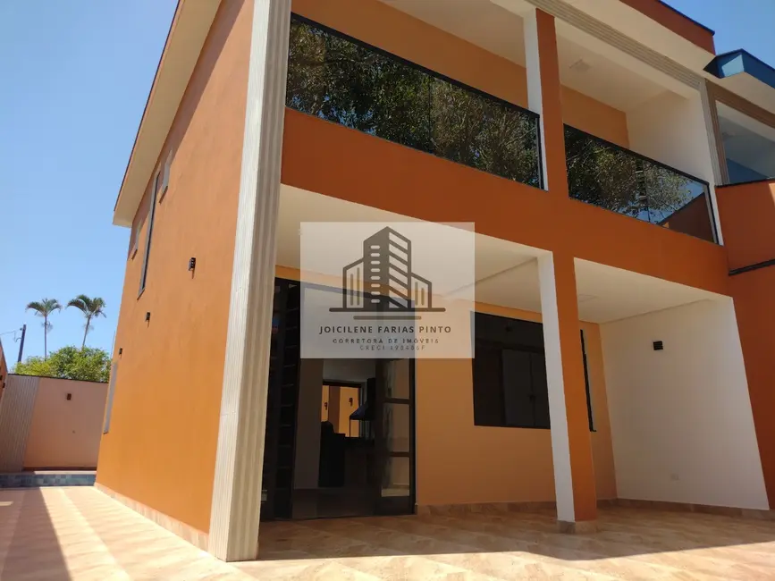 Foto 1 de Casa com 3 quartos à venda, 126m2 em Itanhaem - SP