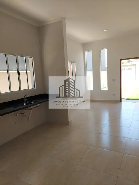 Casa com 2 quartos à venda, 98m2 em Itanhaem - SP - imagem 4 Foto 4 de Casa com 2 quartos à venda, 98m2 em Itanhaem - SP