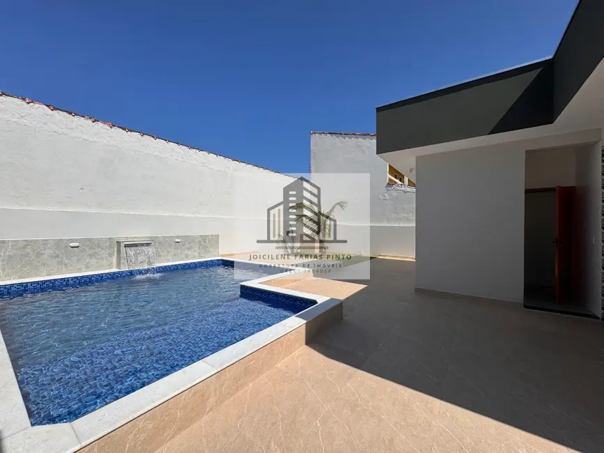 Foto 5 de Casa com 2 quartos à venda, 77m2 em Itanhaem - SP