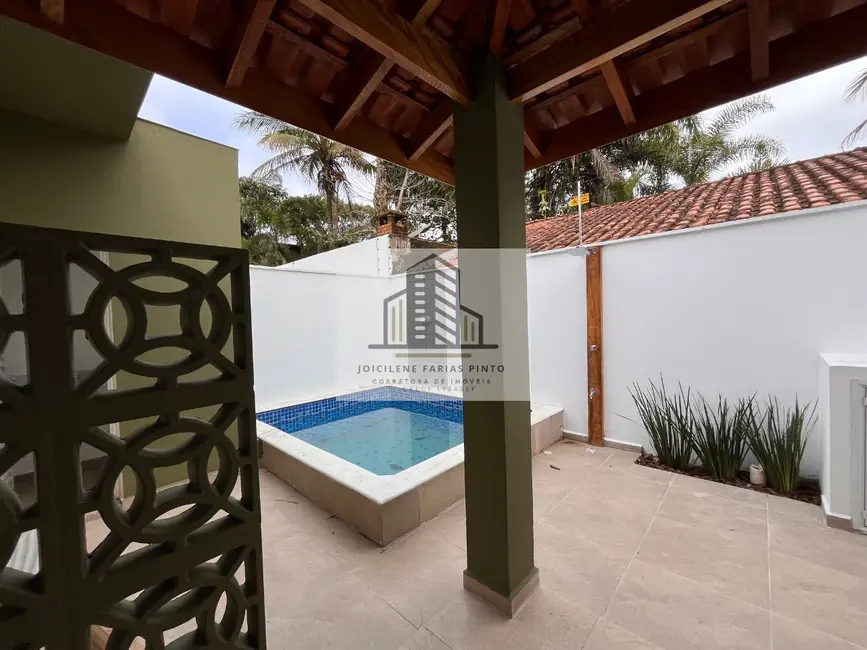 Foto 2 de Casa de Condomínio com 2 quartos à venda, 58m2 em Itanhaem - SP