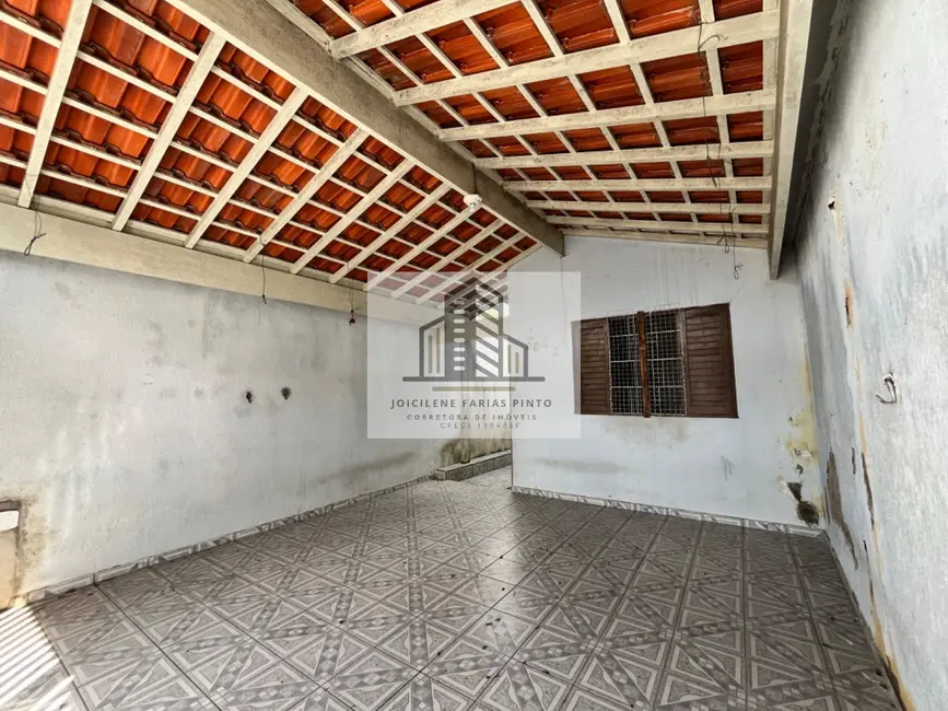 Foto 2 de Casa com 2 quartos à venda, 84m2 em Itanhaem - SP