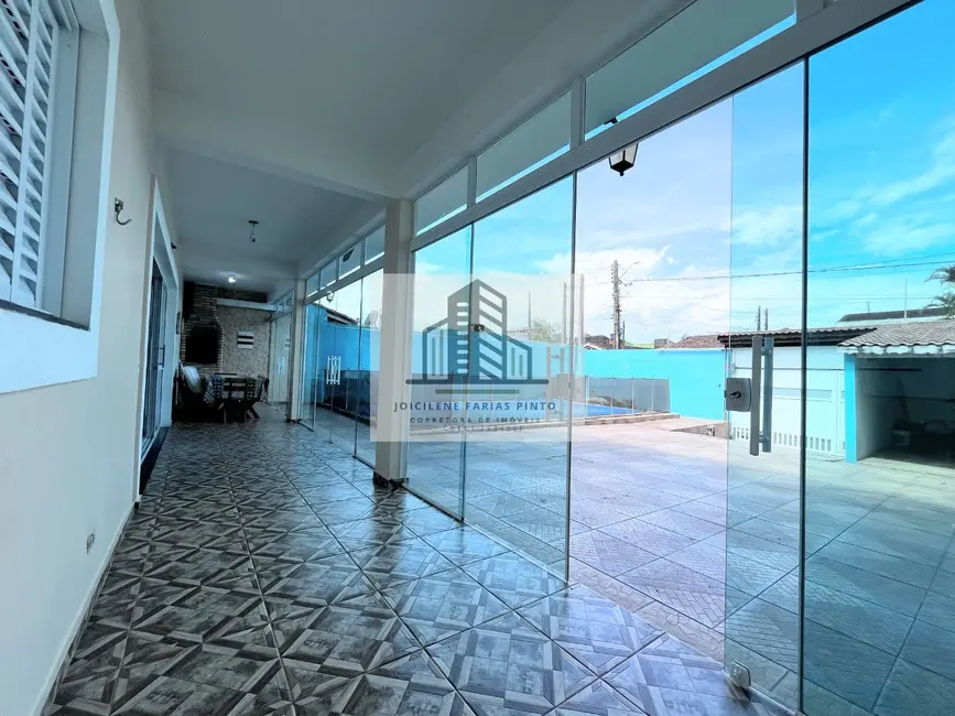 Foto 3 de Casa com 5 quartos à venda, 174m2 em Itanhaem - SP