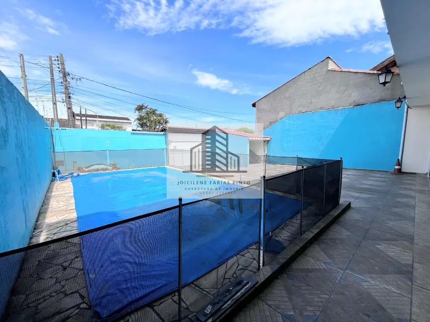 Foto 4 de Casa com 5 quartos à venda, 174m2 em Itanhaem - SP