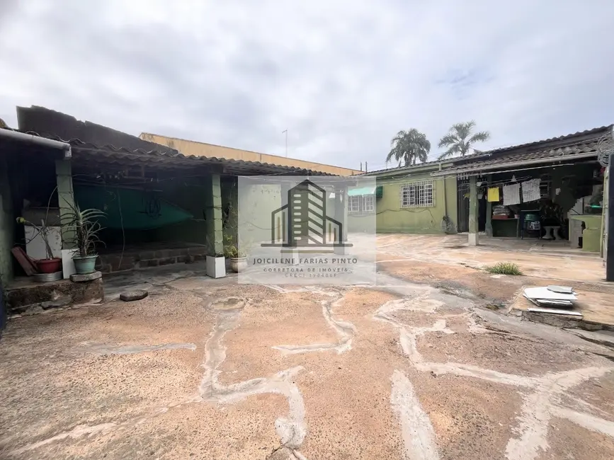 Foto 2 de Casa com 2 quartos à venda, 130m2 em Itanhaem - SP