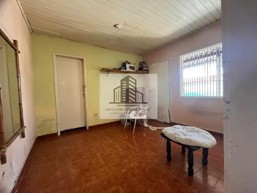Foto 6 de Casa com 2 quartos à venda, 130m2 em Itanhaem - SP
