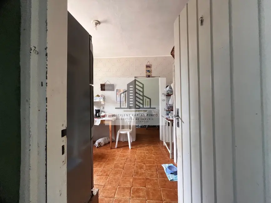 Foto 9 de Casa com 2 quartos à venda, 130m2 em Itanhaem - SP