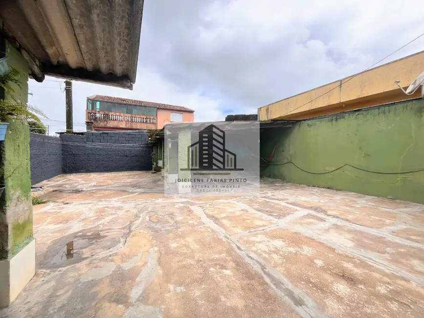 Foto 1 de Casa com 2 quartos à venda, 130m2 em Itanhaem - SP