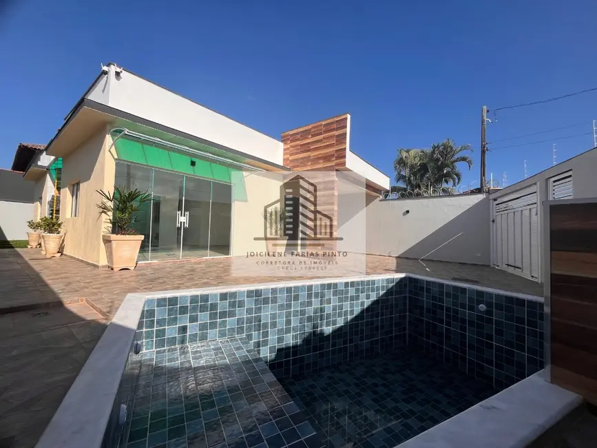 Foto 3 de Casa com 3 quartos à venda, 90m2 em Itanhaem - SP