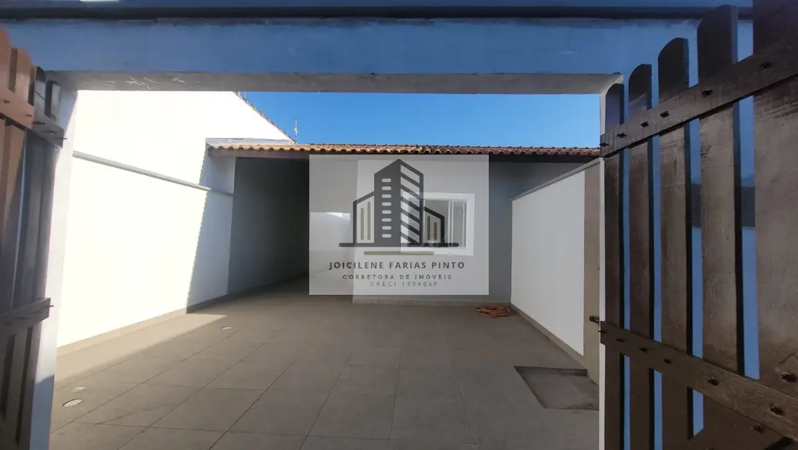 Foto 1 de Casa com 2 quartos à venda, 78m2 em Itanhaem - SP