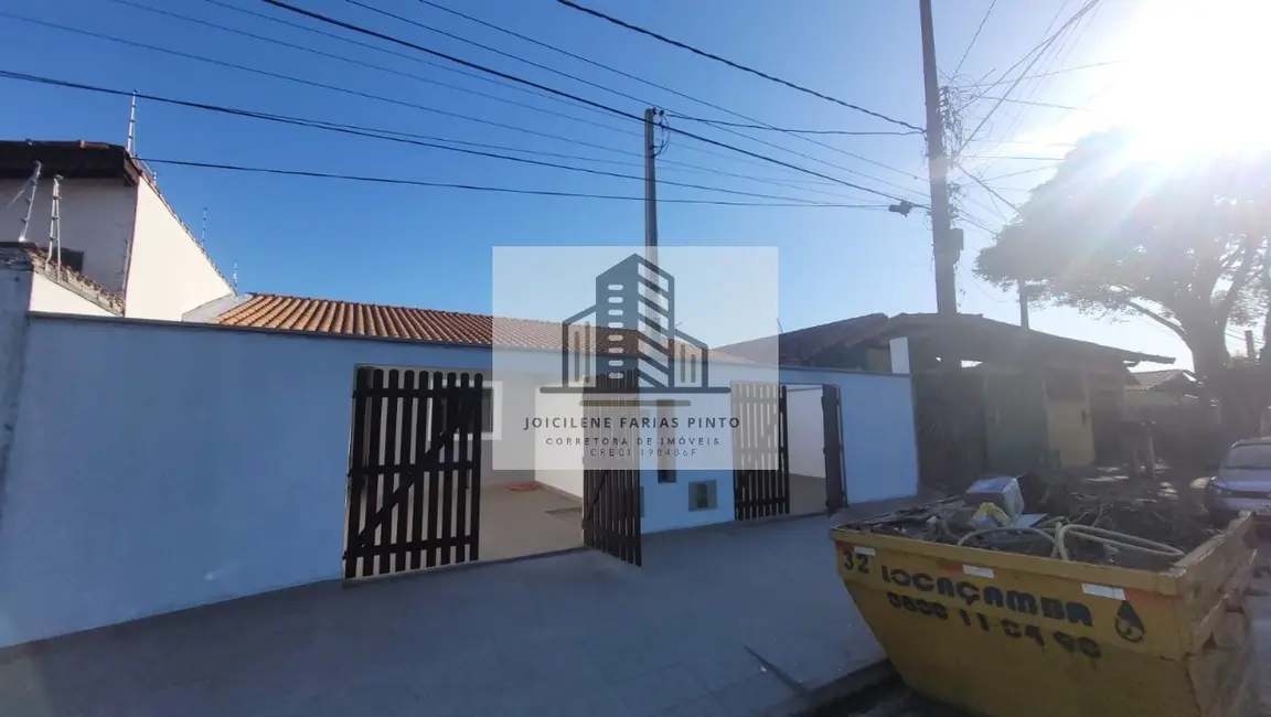 Foto 2 de Casa com 2 quartos à venda, 78m2 em Itanhaem - SP