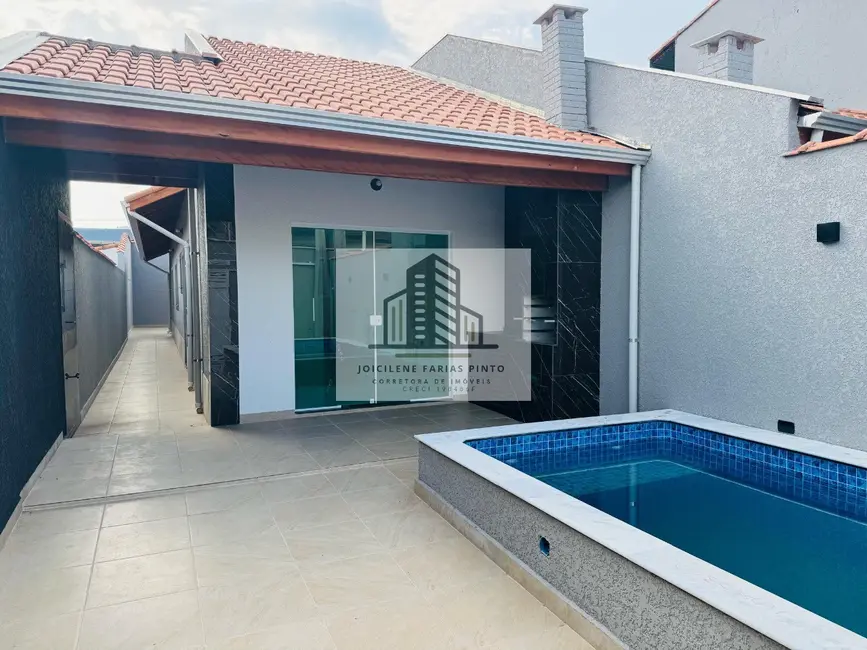 Foto 1 de Casa com 2 quartos à venda, 78m2 em Itanhaem - SP