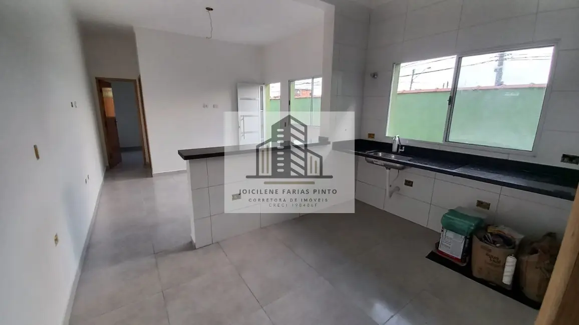 Foto 6 de Casa com 2 quartos à venda, 75m2 em Itanhaem - SP