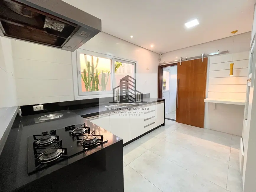 Foto 7 de Casa com 4 quartos à venda, 269m2 em Itanhaem - SP