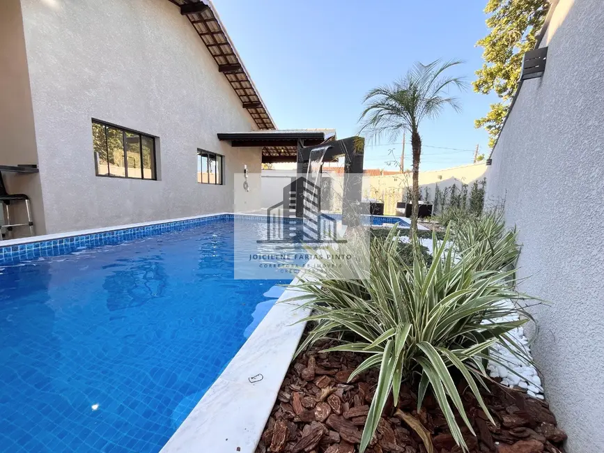 Foto 6 de Casa com 3 quartos à venda, 110m2 em Itanhaem - SP