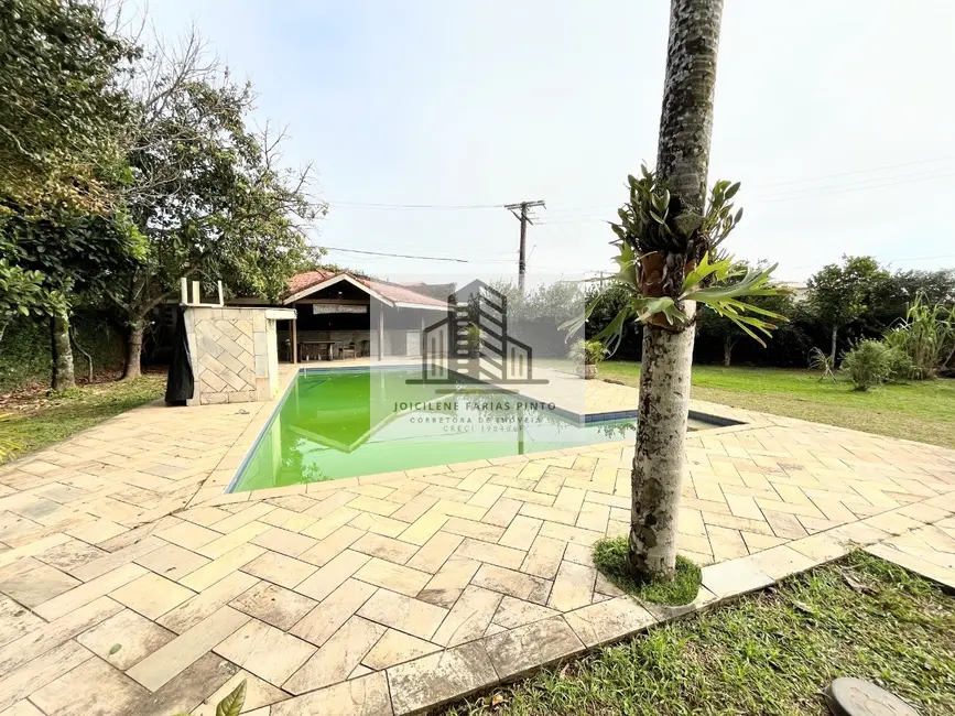 Foto 2 de Casa com 4 quartos à venda, 278m2 em Itanhaem - SP