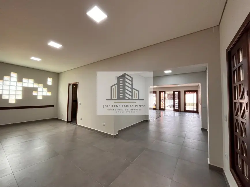 Foto 2 de Sala Comercial à venda e para alugar, 354m2 em Itanhaem - SP