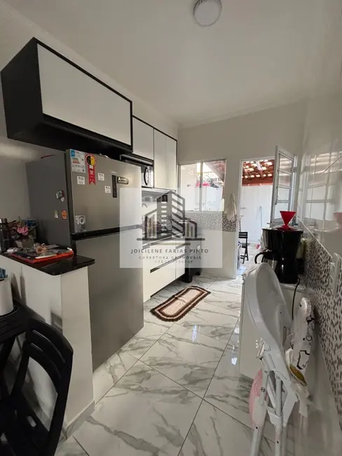 Foto 2 de Casa de Condomínio com 2 quartos à venda e para alugar, 57m2 em Itanhaem - SP