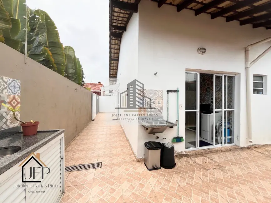 Foto 9 de Casa de Condomínio com 2 quartos à venda, 55m2 em Itanhaem - SP