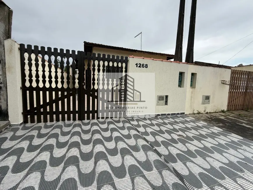 Foto 2 de Casa com 2 quartos à venda, 75m2 em Itanhaem - SP