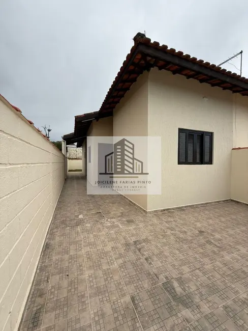 Foto 1 de Casa com 2 quartos à venda, 75m2 em Itanhaem - SP