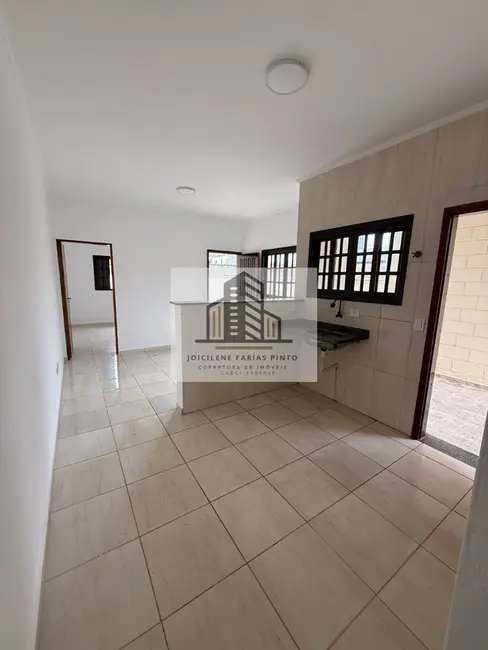 Foto 6 de Casa com 2 quartos à venda, 75m2 em Itanhaem - SP