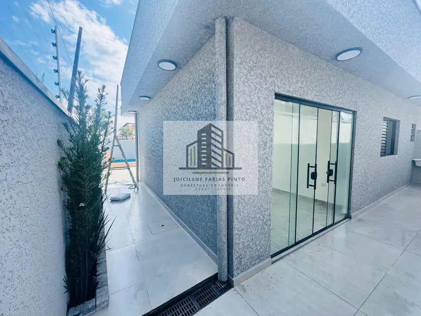 Foto 5 de Casa com 2 quartos à venda, 75m2 em Itanhaem - SP