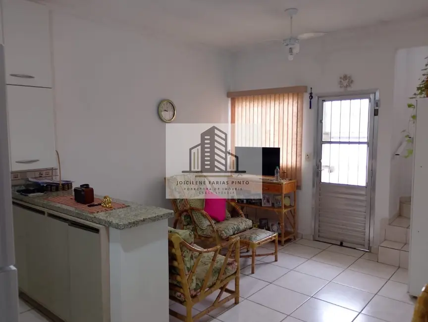 Foto 3 de Casa de Condomínio com 2 quartos à venda, 89m2 em Itanhaem - SP