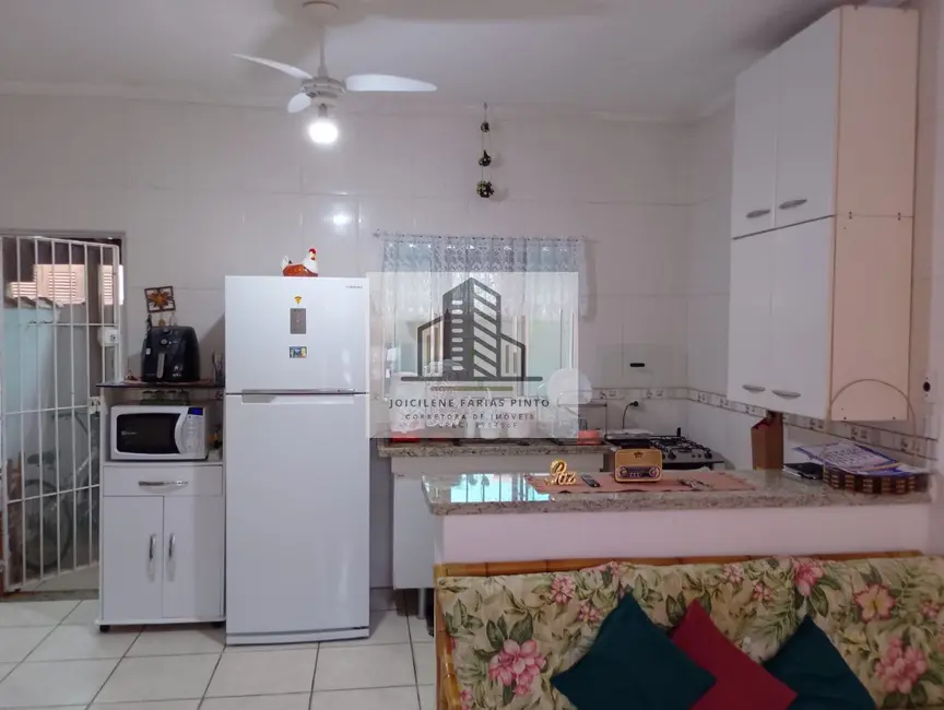 Foto 5 de Casa de Condomínio com 2 quartos à venda, 89m2 em Itanhaem - SP