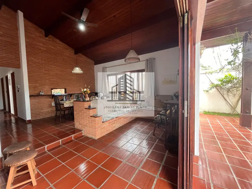 Foto 6 de Casa com 3 quartos à venda, 180m2 em Itanhaem - SP