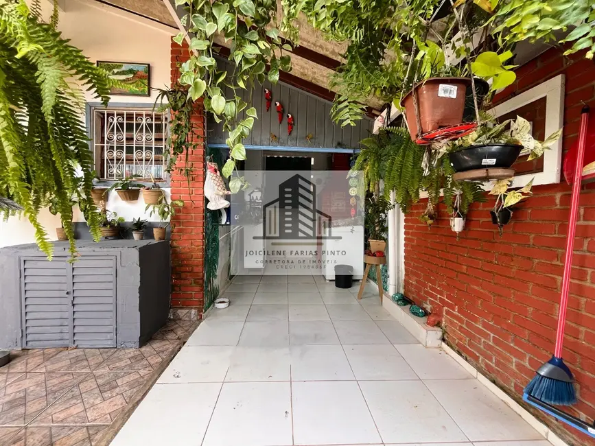 Foto 5 de Casa com 2 quartos à venda, 95m2 em Itanhaem - SP