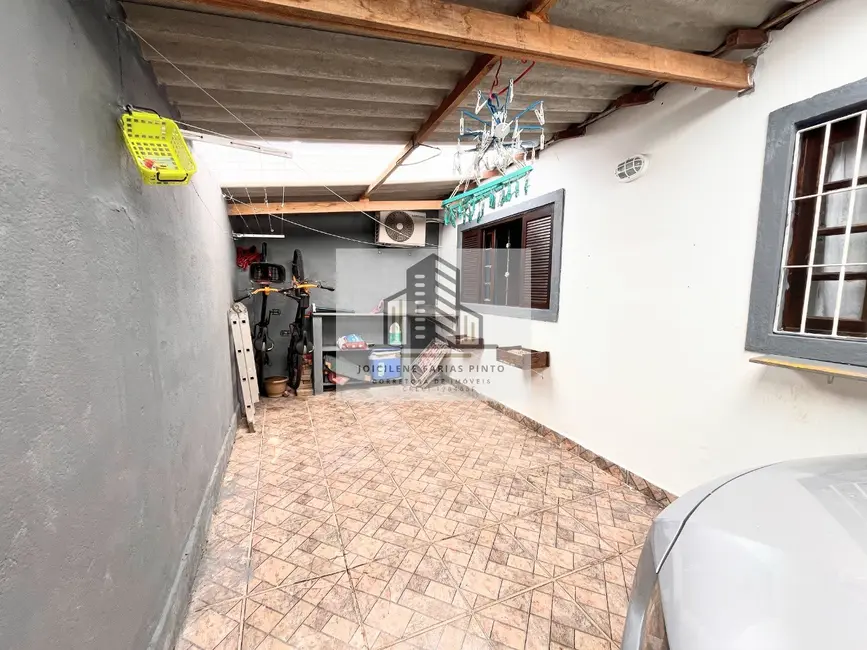 Foto 3 de Casa com 2 quartos à venda, 95m2 em Itanhaem - SP