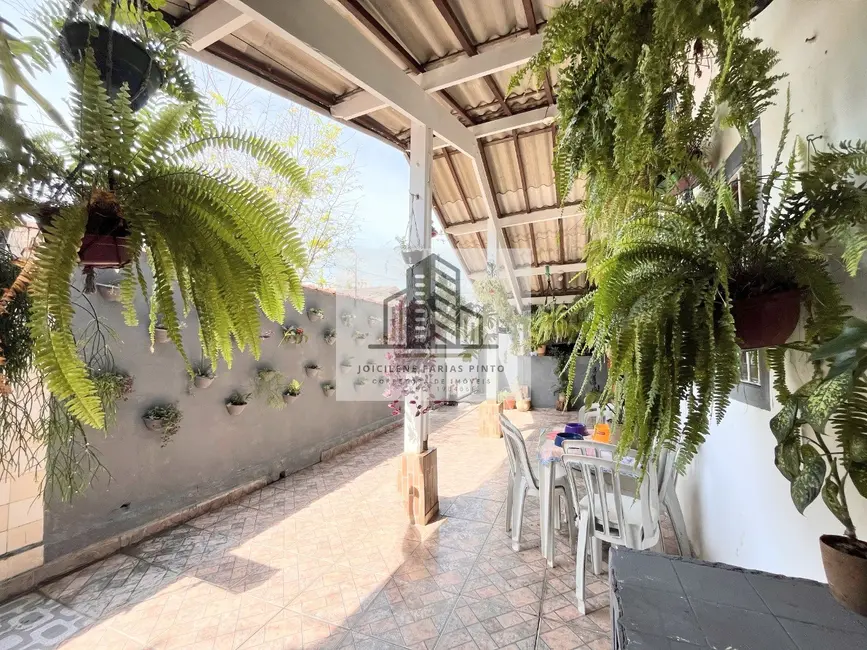 Foto 2 de Casa com 2 quartos à venda, 95m2 em Itanhaem - SP