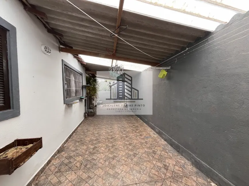 Foto 4 de Casa com 2 quartos à venda, 95m2 em Itanhaem - SP